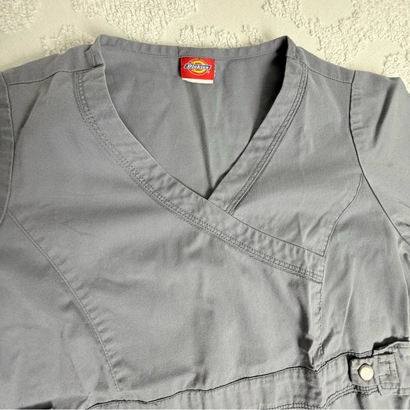 Dickies Womans top scrubs lot - Picture 12 of 13